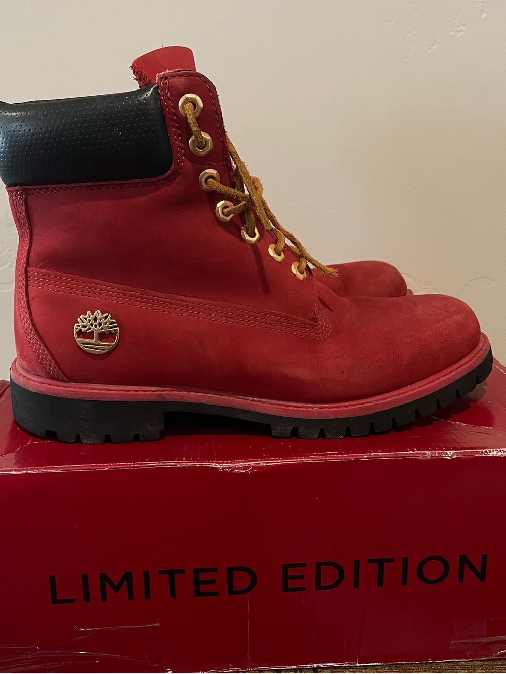 Timberland x Champs Limited Edition 6inc Premium Boots Men’s Size 9 Red Gold